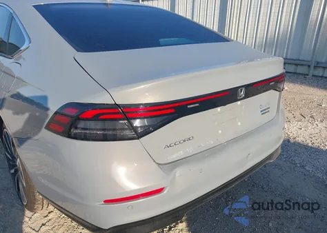 2025 Honda Accord Hybrid Touring from USA, damaged, VIN 1HGCY2F80SA030600